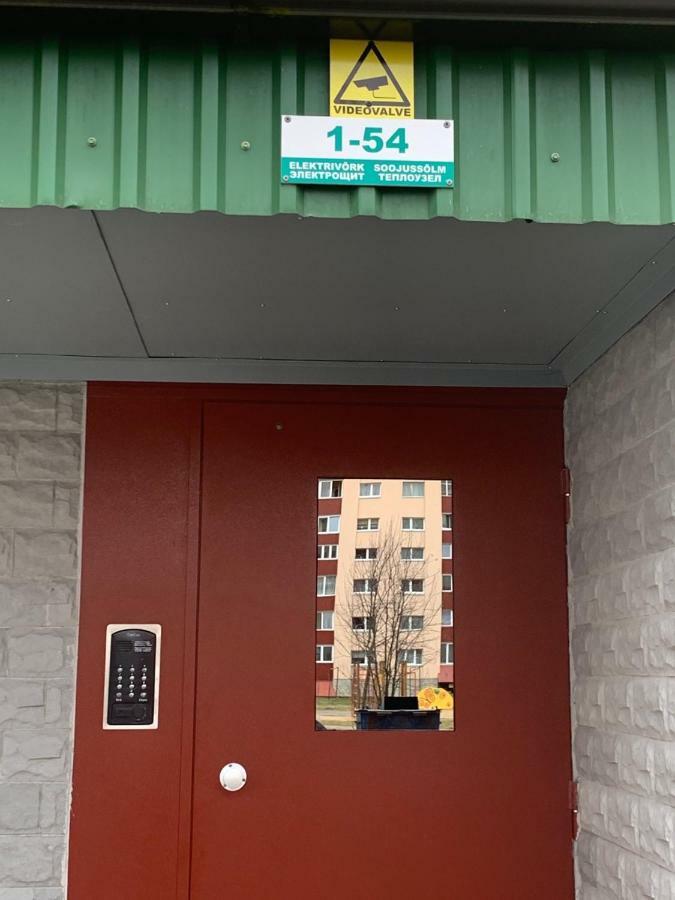 Ореховая Горка Апартаменты С Балконом И Лифтом Narva Extérieur photo