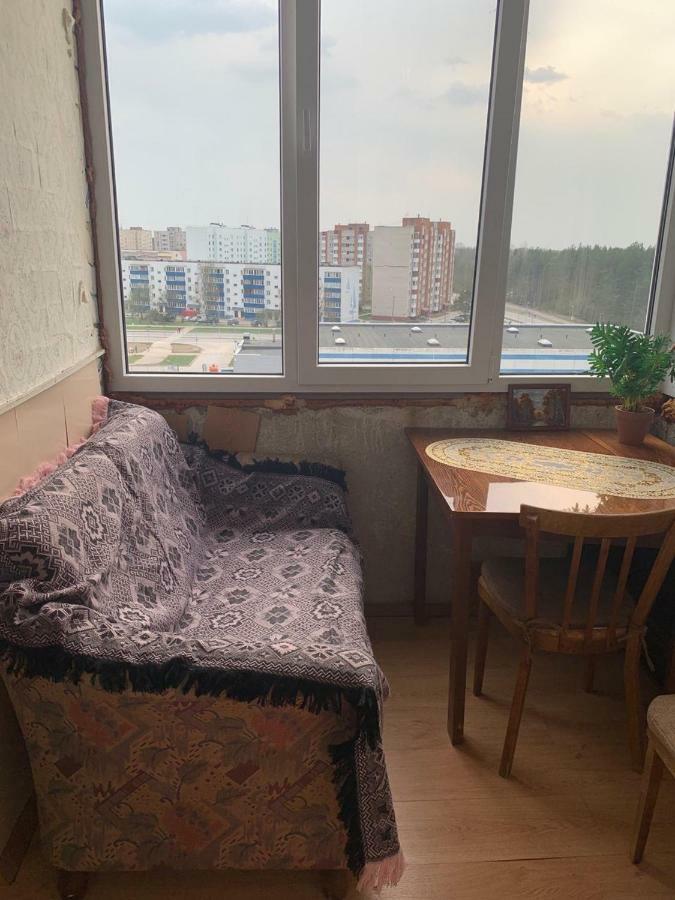 Ореховая Горка Апартаменты С Балконом И Лифтом Narva Extérieur photo