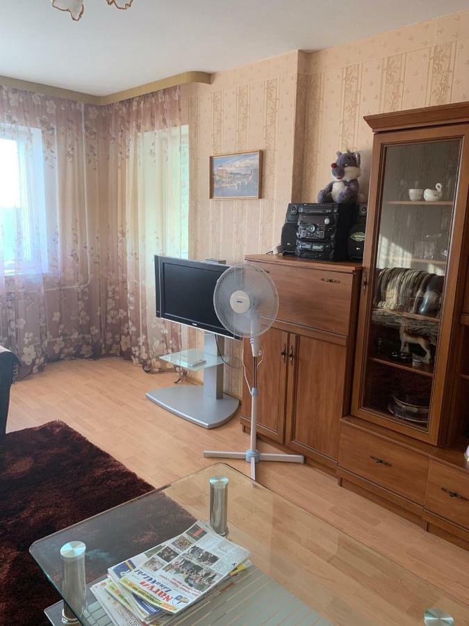 Ореховая Горка Апартаменты С Балконом И Лифтом Narva Extérieur photo